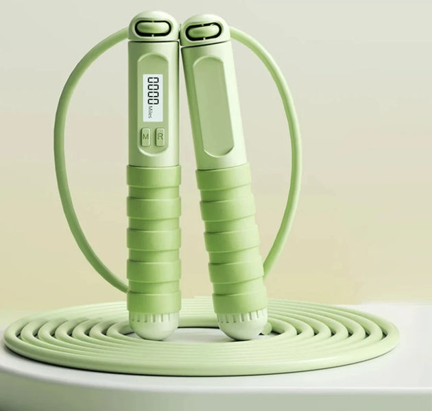 Electronic counting jump rope